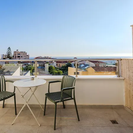 Old Town 63 Luxury Apartament Pafos