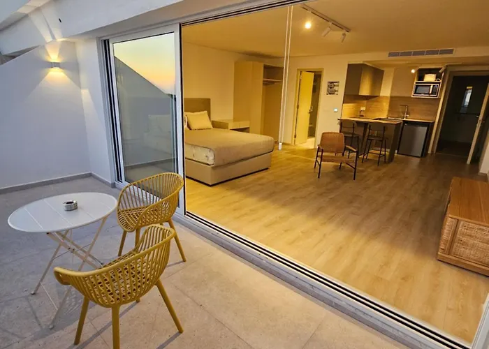 Old Town 63 Luxury * Paphos